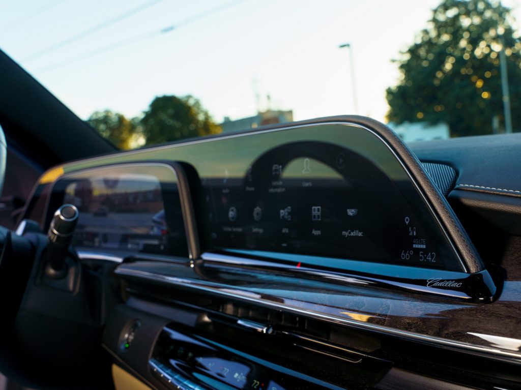 2023 Cadillac OLED Curved Dashboard
