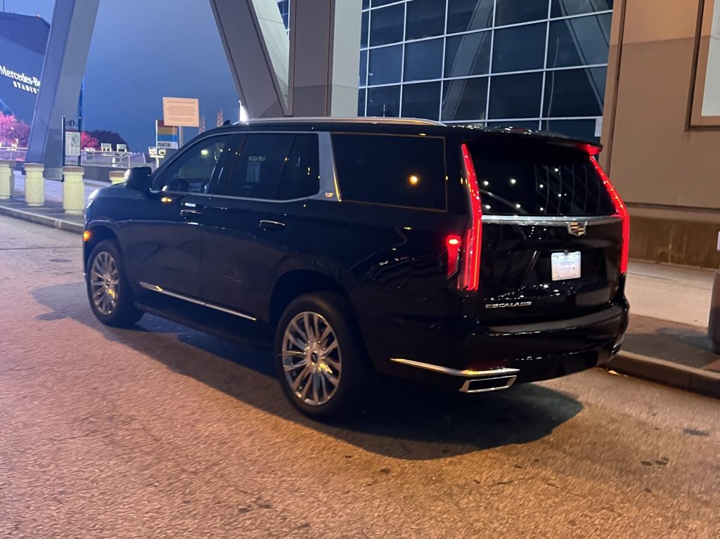 2022 Cadillac Escalade Rear Photos