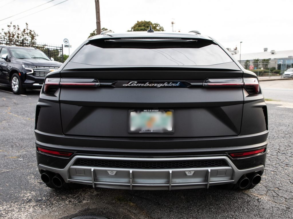 Black Lamborghini Urus Back