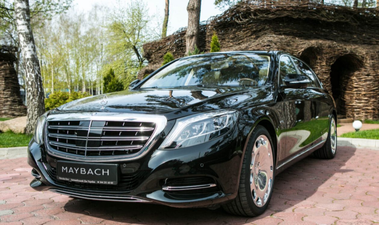 Black Mercedes Benz Maybach