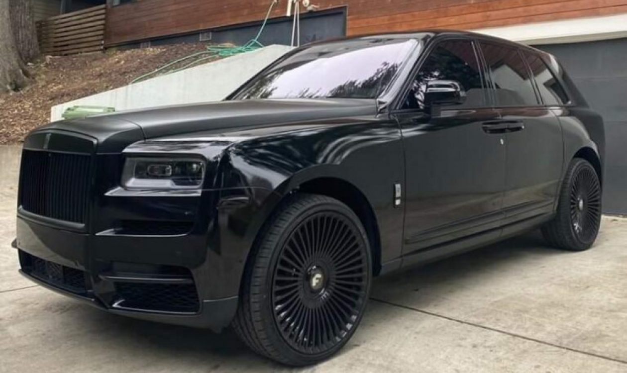 Black Rolls Royce Cullinan