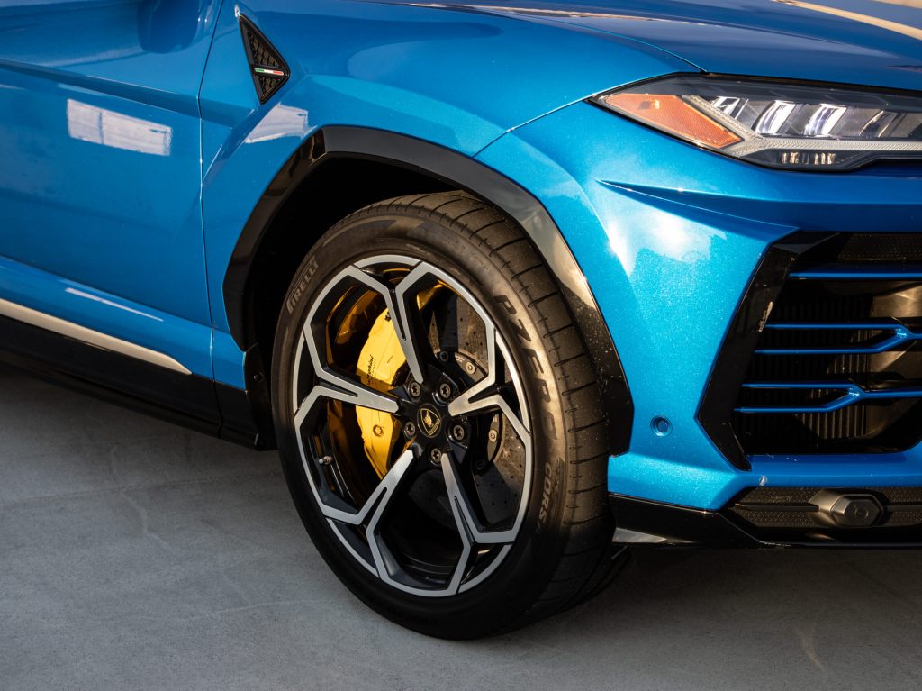Lamborghini Urus Rental Wheel